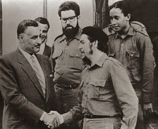 Che Guevera shakes hands with Gamal Abul Nasser. Via the Middle East Institute Journal blog.