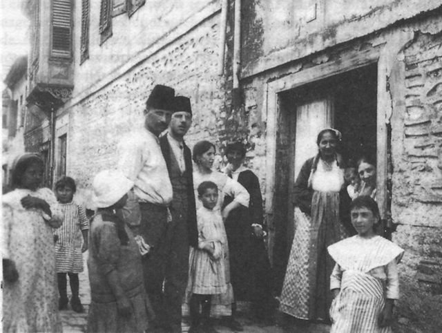 Jewish Family in Salonika in 1917. Via Wikipedia.