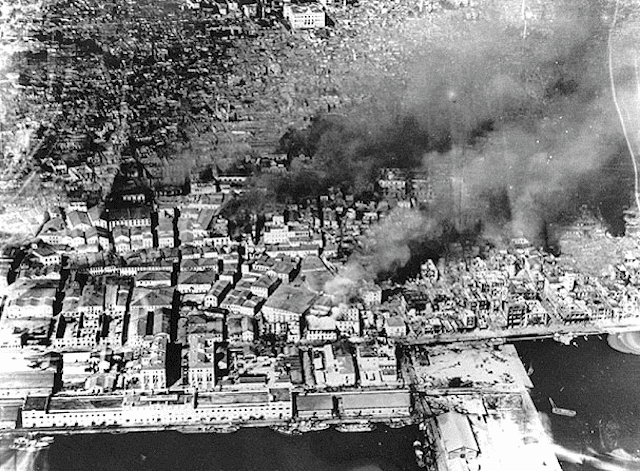 The Great Fire of Thessaloniki in 1917. Via Wikipedia.