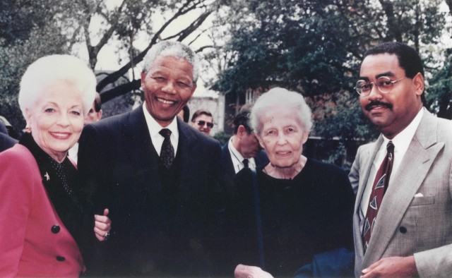 From left: Texas Governor Ann Richards, Nelson Mandela, Dominique de Menil, And Texas State Senator Rodney Ellis (Senator Rodney Ellis/Wikipedia)