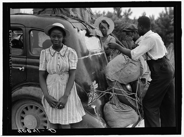 Group of Florida migrants near Shawboro, North Carolina on their way to Cranbury, New Jersey, to pick potatoes (Library of Congress)