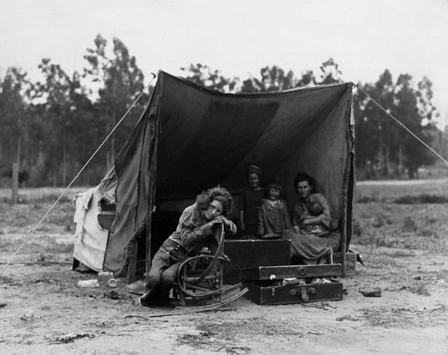 One of Dorothea Lange's iconic photographs of Florence Owens Thompson, a migrant worker, and her family during the Great Depression (Library of Congress)