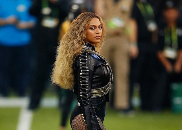 Beyonce performs at the Superbowl. Courtesy of Ezra Shaw/Getty Images.