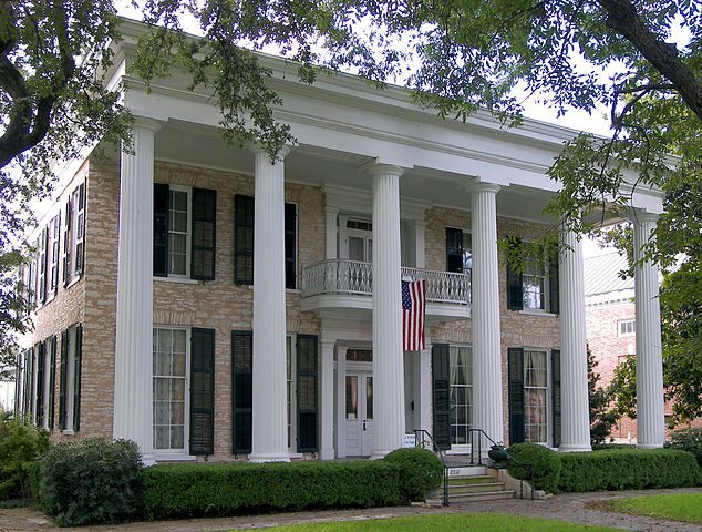 The Neill Cochran House located near the University of Texas in Austin, Texas, United States. Photo taken October 2007 by Larry D. Moore. Via Wikipedia.