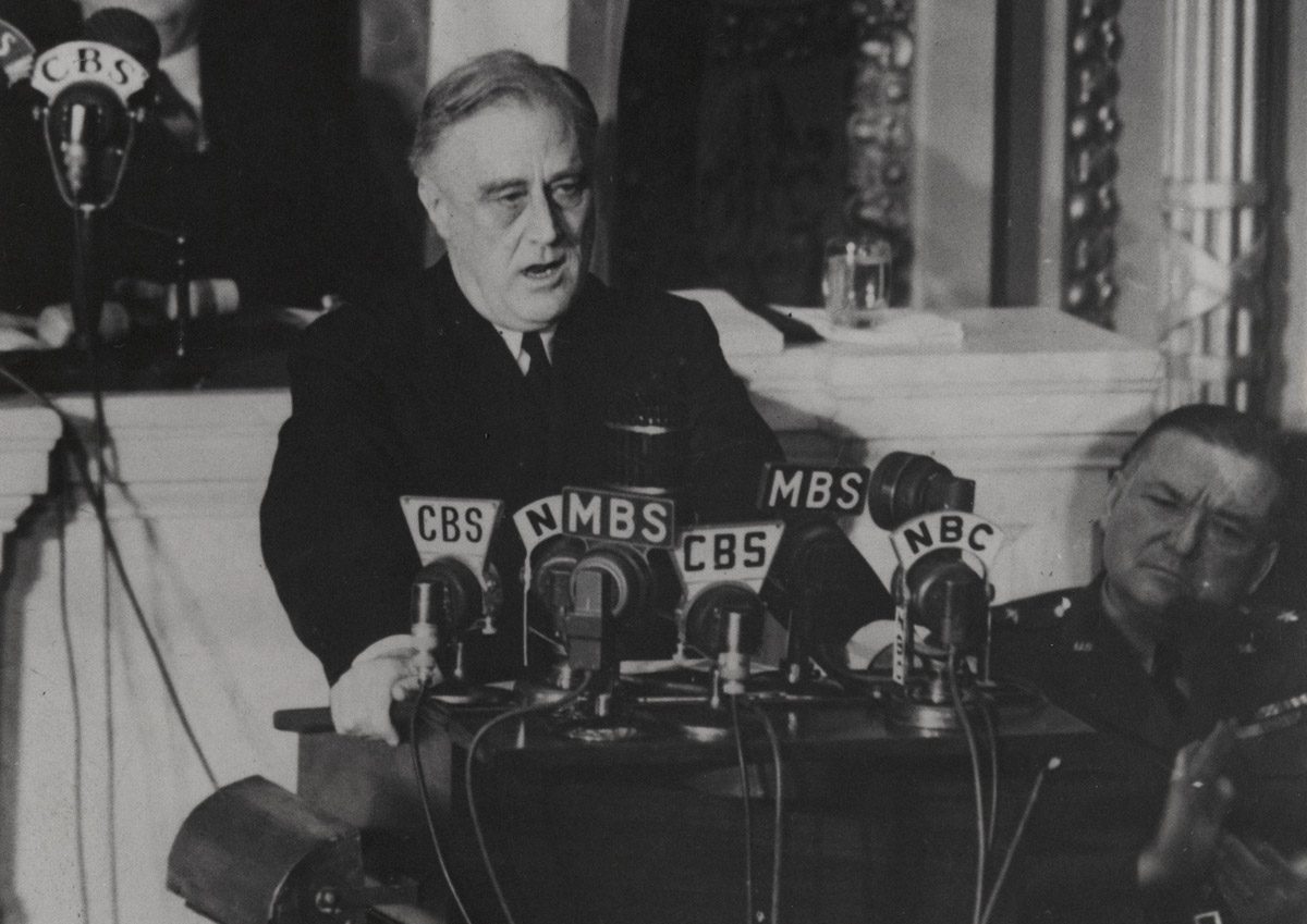 ï¿¼ who did president roosevelt let join the u.s. navy during world war ii?