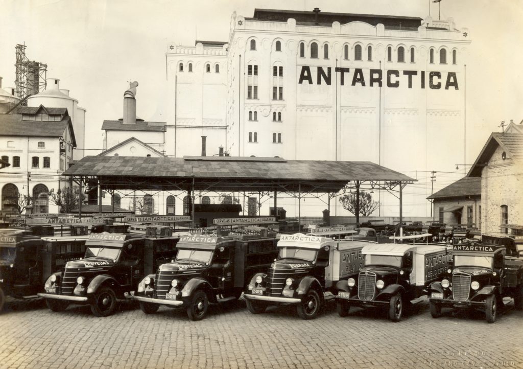 Companhia Antarctica Paulista trucks in front of São Paulo factory, 1930s. 