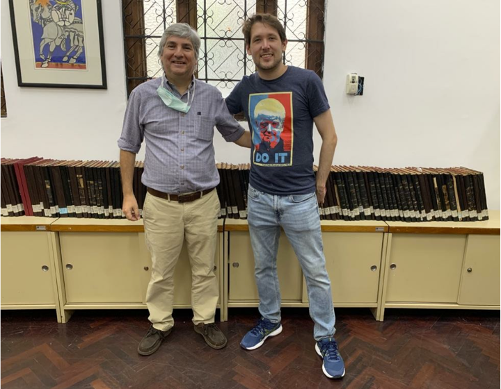 Marcus Golding (to the right) and Guillermo Guzmán Mirabal (co-founders of Red Historia Venezuela) at the Research Department. Academia Nacional de la Historia.