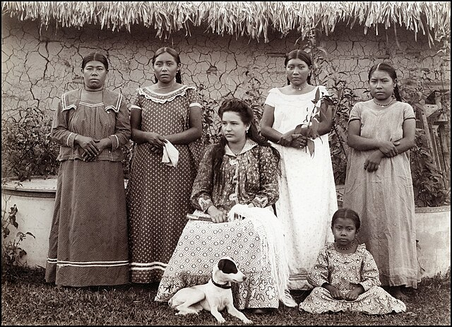 Bolivian women, 1911.