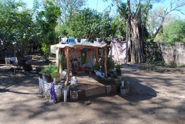Tapanco or yaqui/mayo altar