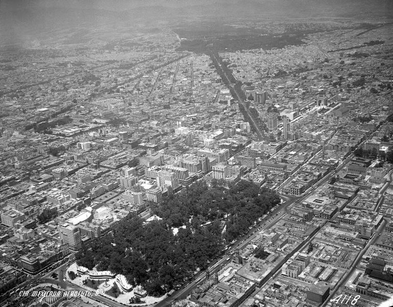 Panoramic view of Alameda Central of Mexico City during the 20th century.