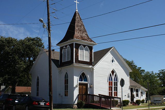 Photograph of the front facade of the Wesley Chapel AME Church in Georgetown, Texas